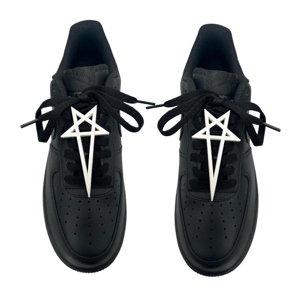 jumbo pentagram lace lock charms